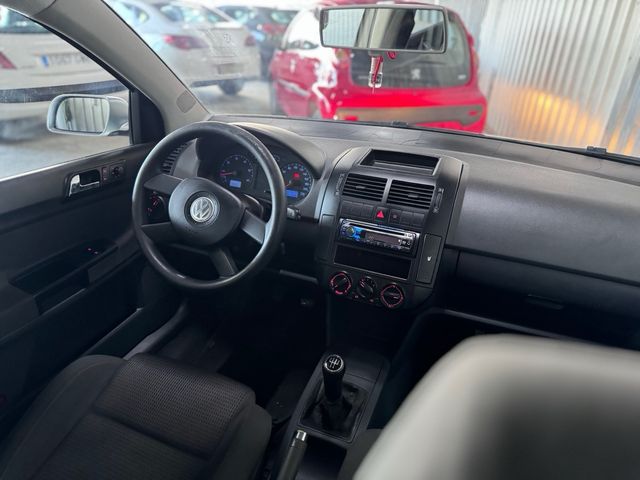 Volkswagen Polo 1.4 gasolina  75cv 