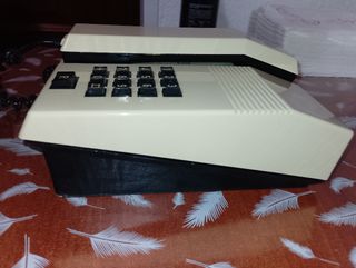 Teléfono antiguo