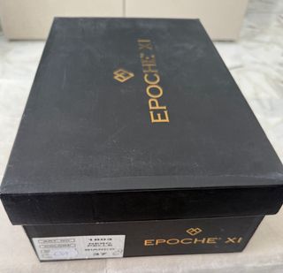 Sandali EPOCHE neri con borchie dorate nuovi