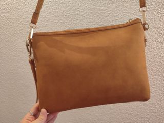 Bolso bandolera / mano marrón