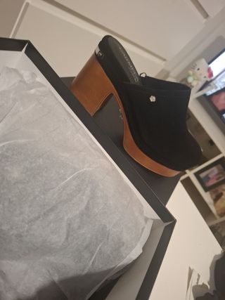 Zuecos CARMELA negros - tacón madera