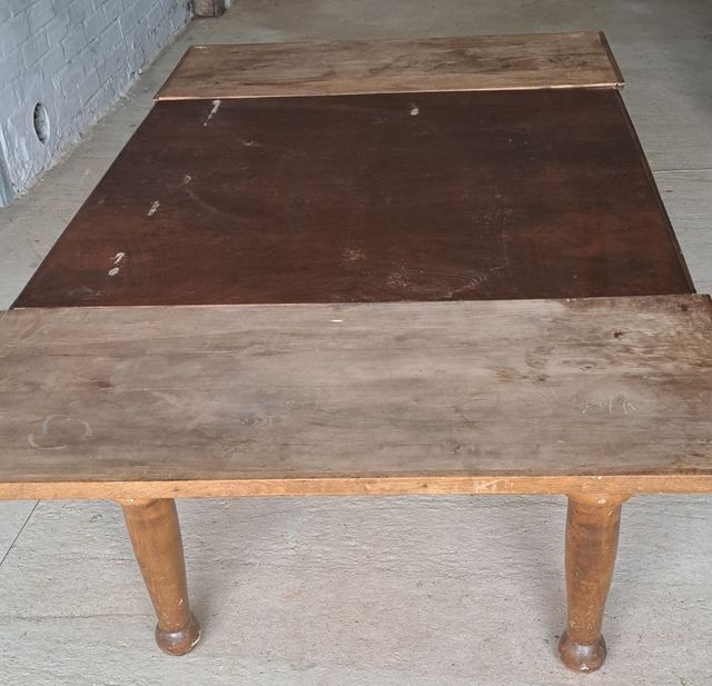 Mesa madera antigua