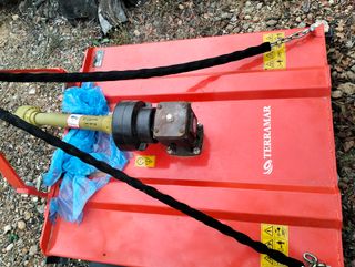 Desbrozadora de cadenas    nueva   para Tractor  .