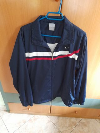 Chaqueta Nike azul deportiva