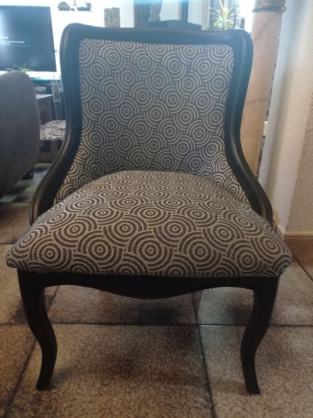 Butaca elegante gris y negra