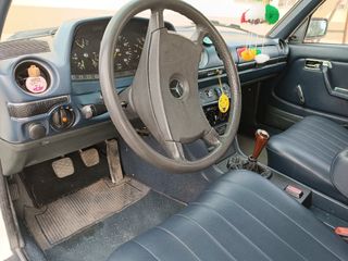 Mercedes-Benz Clase E 1980