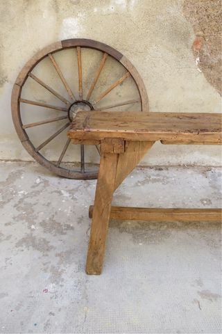 Banco rústico de madera