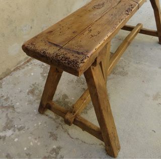 Banco rústico de madera