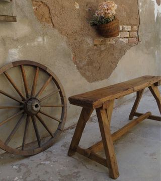 Banco rústico de madera