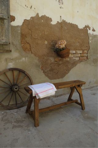 Banco rústico de madera