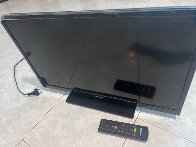 Telefunken TV LED 24" Negra
