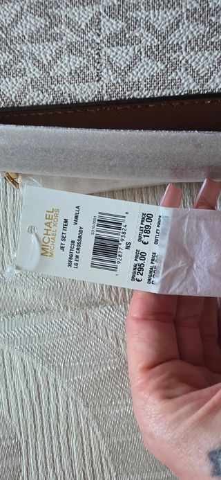 Bolso Michael Kors Jet Set - Beige/Marrón