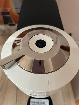 Cafetera Nespresso Vertuo Next Delonghi