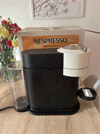 Cafetera Nespresso Vertuo Next Delonghi