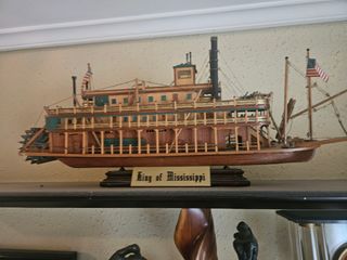 2 Maquetas Barcos: velero y barco de vapor