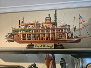 2 Maquetas Barcos: velero y barco de vapor