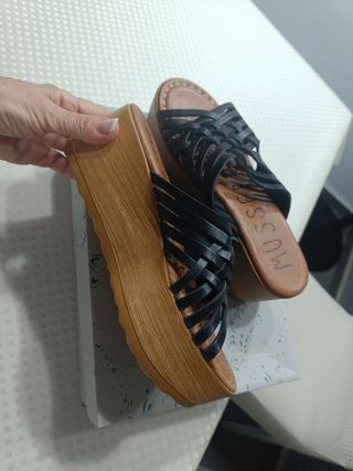 Sandalias plataforma MUS&S negras