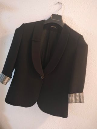 Vestido madrina negro & plateado + chaqueta T42