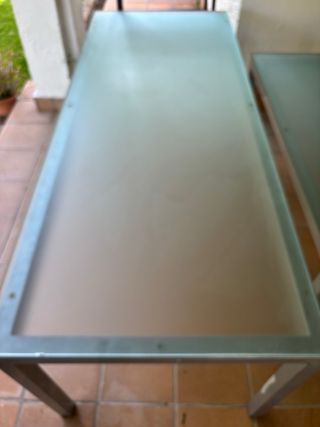 Mesa y Ala de mesa utilizada para oficina