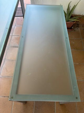 Mesa y Ala de mesa utilizada para oficina