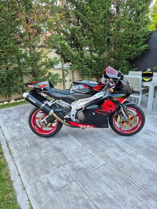 Aprilia RSV 1000R Gen2 - 2004