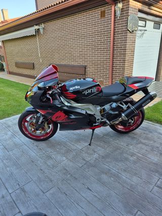 Aprilia RSV 1000R Gen2 - 2004