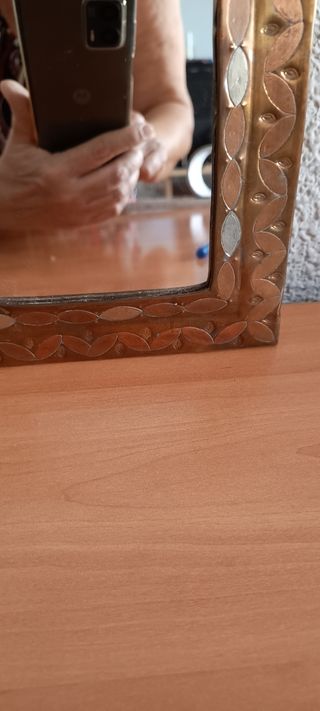 Espejo metálico dorado - antiguo