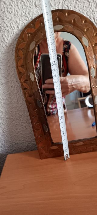 Espejo metálico dorado - antiguo