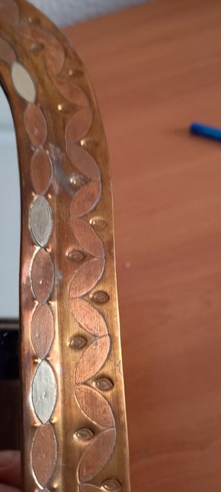 Espejo metálico dorado - antiguo