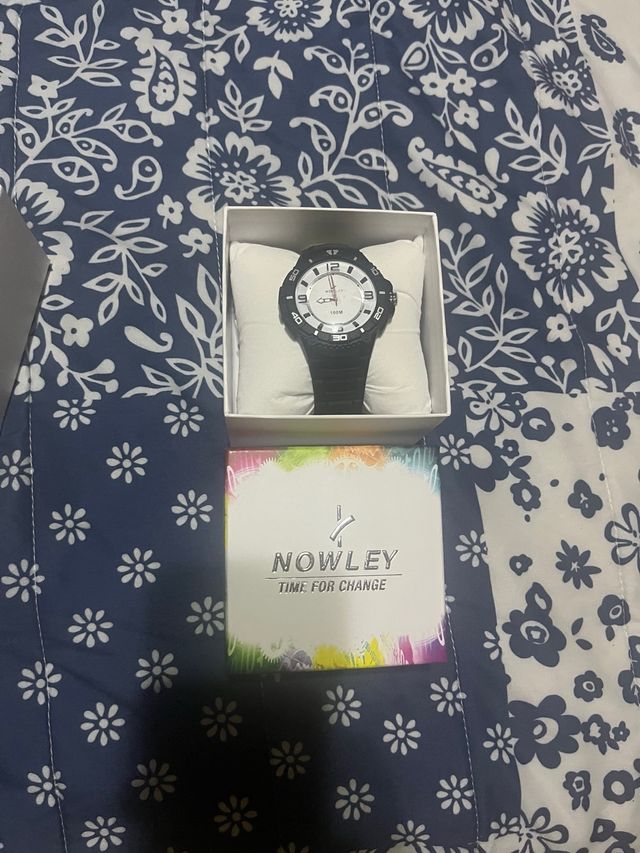 Reloj NOWLEY - Negro y Blanco