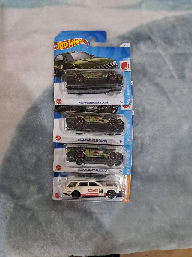 Hot Wheels Nissan (x4)