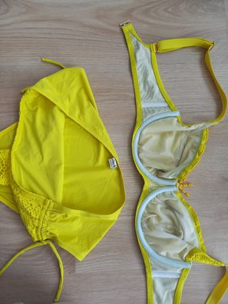 Bikini Amarillo Crochet