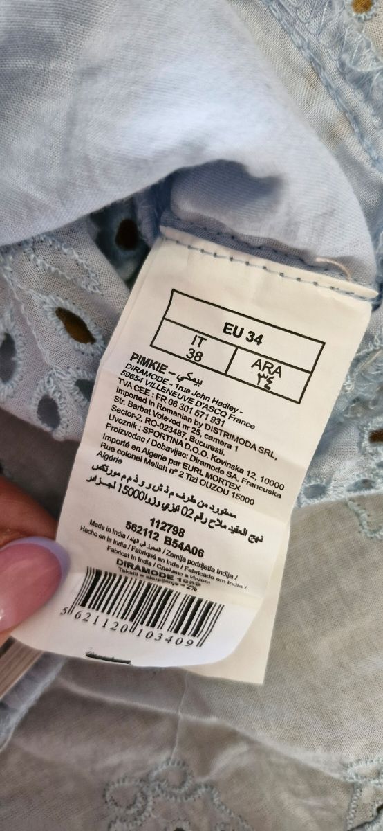 BLUSA AZUL CELESTE BORDADA PIMKIE