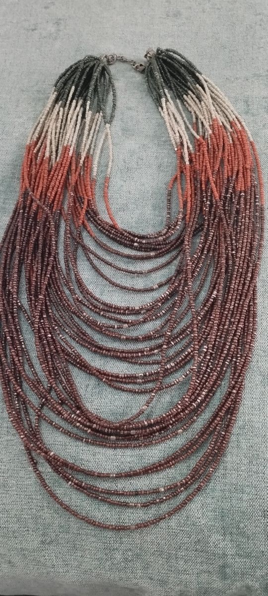 Collar de cuentas - marrón, verde y caldera