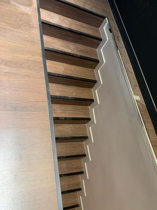 Carpintero: Puertas, armarios, tarima, rodapié.