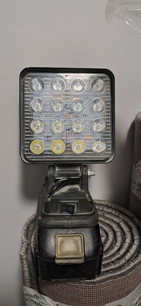 Foco LED Makita 18V - Portátil