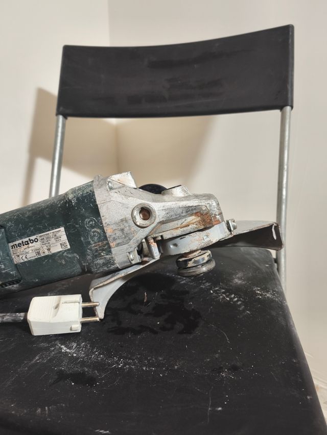 Amoladora radial METABO