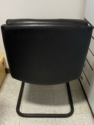 3 Poltrone in pelle nera - no spedizione