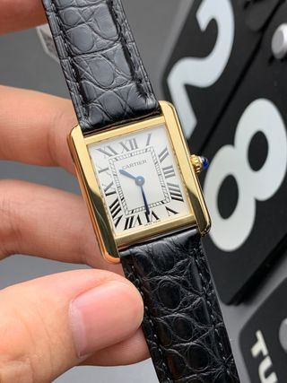 Reloj Cartier Tank dorado