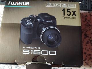 Cámara Fujifilm FinePix - Negra