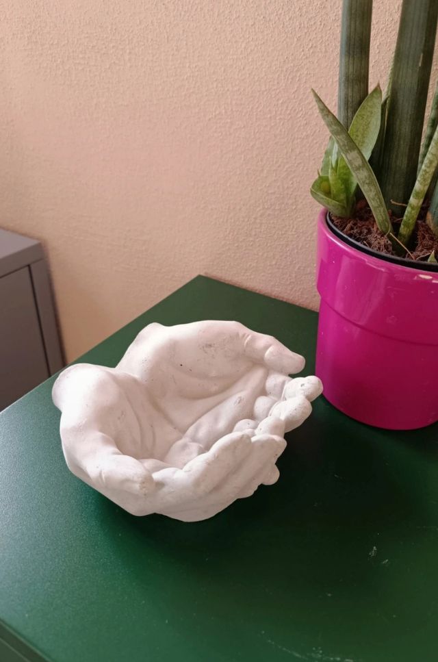 Statuetta mani in pietra - Decorazione