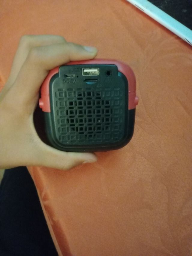 Altavoz MAXAM portátil rojo