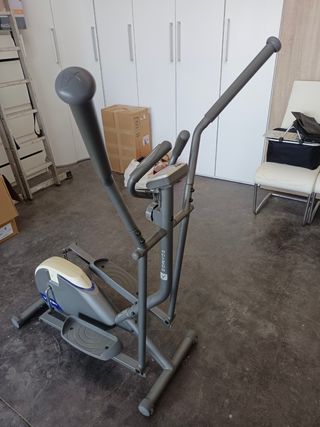 Elíptica fitness compacta