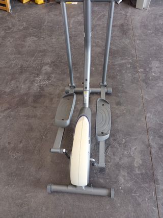 Elíptica fitness compacta