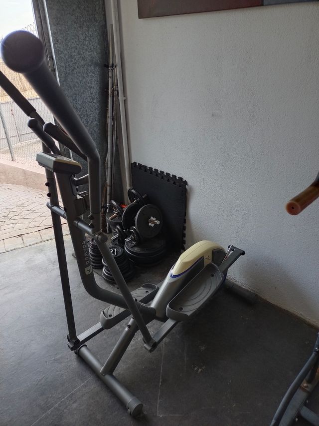 Elíptica fitness compacta