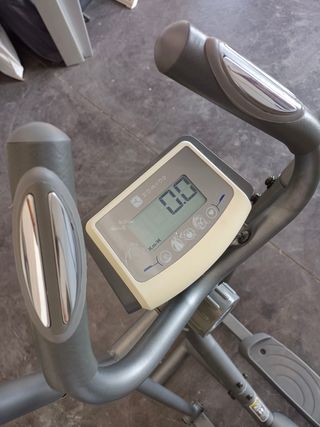 Elíptica fitness compacta