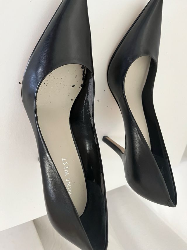 Tacones Nine West negros, estan sin estrenar. 7M