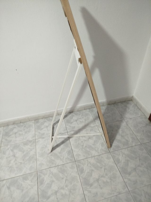 Espejo de pie | Madera beige.no hago envíos 
