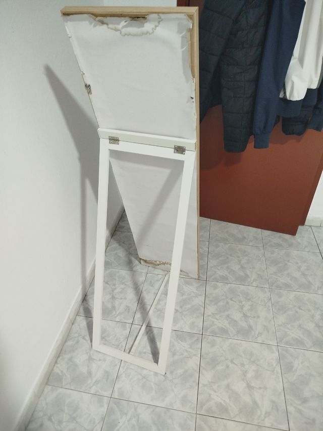 Espejo de pie | Madera beige.no hago envíos 

