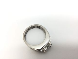 sello oro 18k con diamante de laboratorio